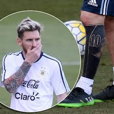 When messi became a father for the very first meaning: Lionel Messi Uberrascht Mit Neuem Waden Tattoo Blick