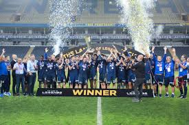 Fenerbahçe, beşiktaş, antalyaspor ve sivasspor'un mücadele ettiği the land of legend cup tamamlandı. Fenerbahce Ye Kupayi Getiren Seytan Kostumlu Adam Gundemde Dokuzlama