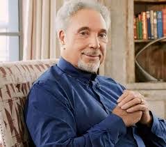 Tom Strange's Instagram, Twitter & Facebook