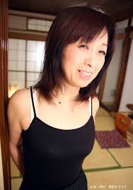 JapaneseThumbs AV Idol Shinobu Tsuzuki 都筑忍 Photo Gallery 12