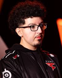 Team Falcons owner dismisses talk of CS2 roster changes