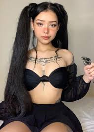 Bella Poarch - Free pics, galleries & more at Babepedia