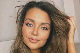 Discover rebeka karpati net worth, biography, age, height, dating, wiki. Karpati Rebekanak Mar Fel Eve Uj Parja Van A Jokepu Fecorol Eloszor Meselt Hazai Sztar Femina