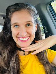 I'm trying to see what I would look like with this pixie ￼haircut. Could  someone please put it