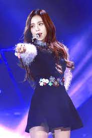 Pin By Shah Zack On Jisoo Bp Blackpink Jisoo Pink In Concert Kpop Girls