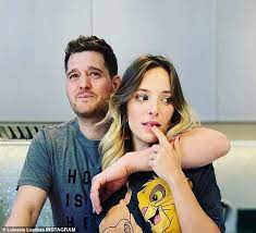 But before you could sing the first verse of. Michael Buble And His Wife Luisana Lopilato Celebrate International Kissing Day In Steamy Snap Aktuelle Boulevard Nachrichten Und Fotogalerien Zu Stars Sternchen