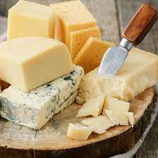 Piatto di formaggio misto è un'immagine stock autentica di foodcollection. Tagliere Di Formaggi Misti Solo Capra 120gr Marmellate Crottodelsergente