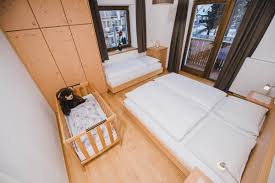 You reach the pedestrian zone of innichen by foot in a few minutes. Appartamenti Burgmann Hermann San Candido Alta Pusteria
