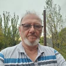 Mi hija te ha mandado saludos. ¿Puedes devolverle el saludo?