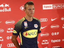 Maybe you would like to learn more about one of these? Einer Ohne Red Bull Kuriose Trikot Neuerung Bei Rb Salzburg Kicker