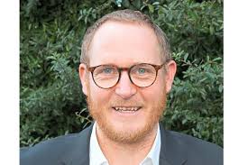 Individueller Straßenkauf und Hotelbau