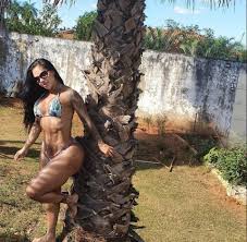 Vanessa sendiri mengakui wanita di foto tersebut adalah dirinya. Fotos Musa Fitness Admite Que Bumbum De 126cm E Silicone E Quer Aumentar O Tamanho Jornal Meia Hora Esportes