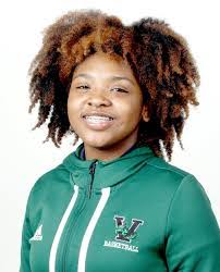 Layla Carter's Instagram, Twitter & Facebook