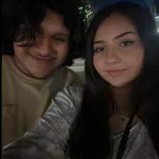 Do we need to take pictures for our SeaWorld members passes?