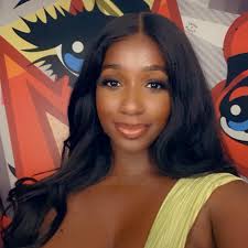 OMG! This is quite cool! The young lady behind the now famous Chris Evans  acrylic nails and satin bonnets memes actually got to spend some quality  time with the man himself at