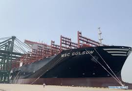 Le Plus Grand Porte Conteneurs Du Monde Avec Presque 24 000 Conteneurs Insolentiae