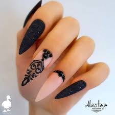 Ver más ideas sobre uñas negras largas, uñas negras, frases cursis. Pin En Black Glam Nail Designs