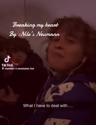 @Niles Neumann @Nelson @NOAH NEUMANN @Mama Neumann such good singer i love  it💋👏😘