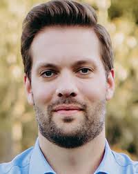 Slave Lake voters return Warman as mayor