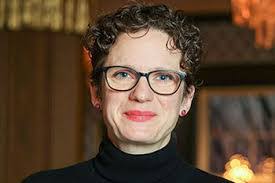 Laurie Mccallum's Instagram, Twitter & Facebook