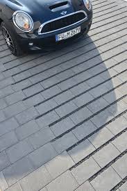 Autoparkplatz Aus Rasenfugensteinen Parkplatz Garageneinfahrt Garage Einfahrt