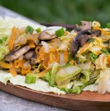 Vegane Asia Pfanne Mit Chinakohl Und Pilzen Einfach Gesund Lecker Rezept Chinakohl Pilze Rezept Vegetarisch Vegetarische Mahlzeiten