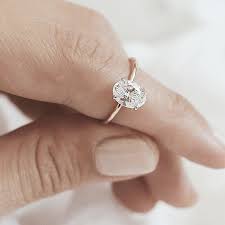Second Hand White Gold Solitaire Ring Solitaire Engagement Ring Oval Wedding Rings Unique Wedding Rings Vintage Unique Engagement Rings