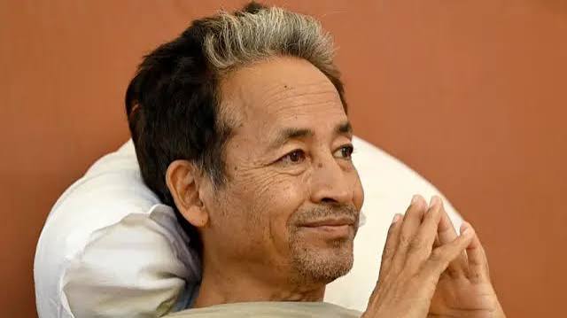 सोनम वांगचुक के अनशन ख़त्म करने की शर्तों को लेकर क्यों उठ रहे हैं सवाल? - BBC News हिंदी