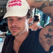 Sandy Suzuki (@SandySuzuki16)