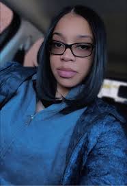 Hello ladies and gentlemen 10 years without a single drink ❤️❤️and ready  for my love ❤️❤️