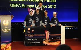 Gdańsk stadium in gdańsk, poland, will stage the 2021 uefa europa league final. Visuelle Identitat Des Finals 2012 In Bukarest Uefa Europa League Uefa Com