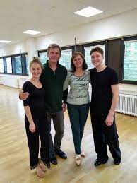 Some smiles, hugs, cuddles and… Viel Spass Und Viel Gelernt Breitensportworkshop Mit Let S Dance Profi Evgeny Vinokurov