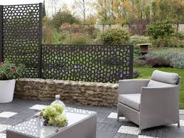 Une Cloture Esthetique Pour Delimiter Mon Jardin Amenagement Jardin Separation Jardin Claustra Exterieur