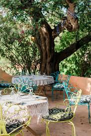 A Mi Manera White Ibiza In 2020 Charming Garden Ibiza Restaurant Unique Trees