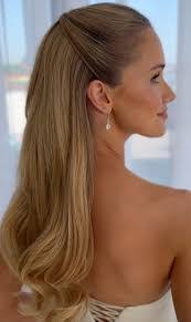 Alicia Leone's Instagram, Twitter & Facebook