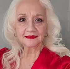 I posted a photo of this Python and I had many comments from people saying  the photo was fake and photoshoped 🤣 I assure you it's real! Everything  that I post is