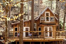 Glampers will love the jacuzzi tub for a relaxing soak and the bathroom also comes with. High End Tree Houses In The Us Glamping Hub