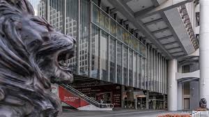 押注AI｜滙控醞釀未來幾年大裁員據報擬削2萬職位押注AI縮中後台部門