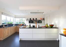 Maybe you would like to learn more about one of these? Cuisine Moderne Avec Une Touche Rustique Modele Savannah Design Cuisines Dovy