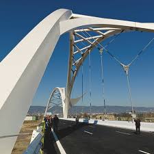 Firnâs, bu deneme dolayısıyla havacılığın öncülerinden sayılmaktadır. Bridge Abbas Ibn Firnas Cordoba Spain