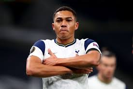 Kariyer sayfasında vinícius josé paixão de oliveira júnior isimli futbolcunun sezon bazında takımının yer almış olduğu turnuvalardaki maç, gol, asist, sarı kart, kırmızı kart, oyuna girme, oyundan alınma. Tottenham S Carlos Vinicius Wins Europa League Player Of The Week Cartilage Free Captain
