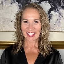 Farrah Benson's Instagram, Twitter & Facebook