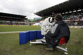 Vind de wedstrijd die je wilt bekijken. Vanaf Dit Weekend Weer Voetbal Op Tv Waar Wanneer En Hoeve Het Belang Van Limburg Mobile