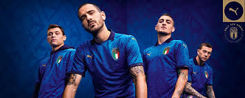 Hier geht es rund um die nationamannschaft italien. Italien Home Und Away Fussball Trikots Fur Erwachsene Kinder Von Subside Sports