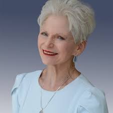 Beth Grellner's Instagram, Twitter & Facebook