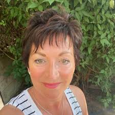 Deb Leonard (@leonard_deb)