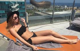 Украинская певица надя дорофеева опубликовала фото в купальнике, которое вызвало бурный интерес к ее фигуре. Nadya Dorofeeva Vremya I Steklo Biografiya Foto Lichnaya Zhizn Muzh Rost Ves Slushat Pesni Onlajn 2021 Uznaj Vsyo