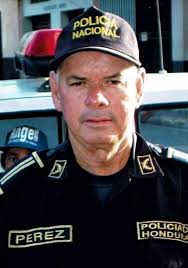 Lamentamos informar a esta hora de la noche la muerte del ex clase II de la  policia nacional de Santa Bárbara Oscar Alexi Perez Fajardo, originario de  Trinidad S.B y recidia en