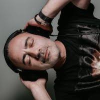 Alex Spinney's Instagram, Twitter & Facebook