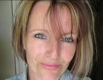 Người phụ nữ mắc bệnh cuồng 'yêu'